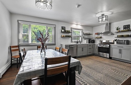 Tannersville House | Charming Colonial w/Stream Access Pet Friendly