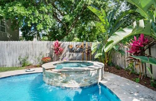 Lincolnville House | Charming Cottage w Pool, Walkable to Downtown