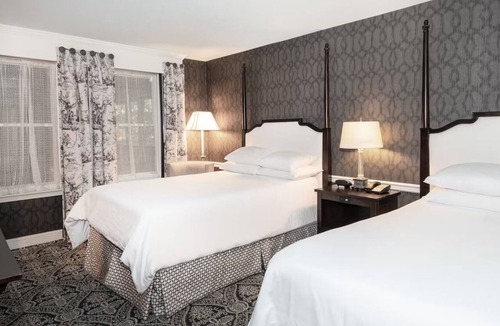 Historic District Hotel | Charming Downtown Hotel Room w/Vintage Character + Historic Site
