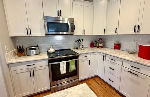 Southern Pines House | Charming Walkable Downtown Southern Pines 3 bed/2-1/2 Bath!