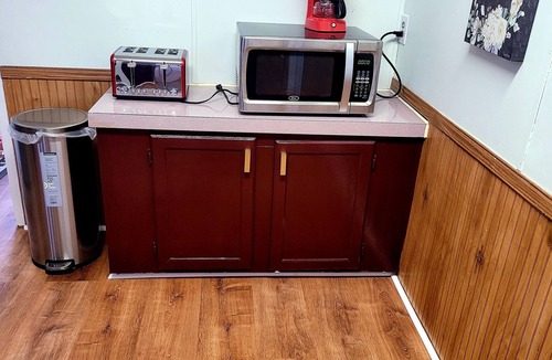 Laurel House | Cheerful 3 bedrooms,2 bathrooms Mobile Vacation home in the heart of laurel,MD