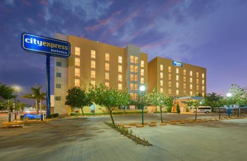 Irapuato Hotel | City Express by Marriott Irapuato Norte