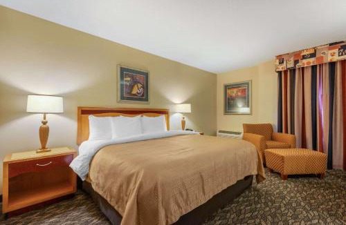 National Gardens Hotel | Clarion Inn Ormond Beach at Destination Daytona