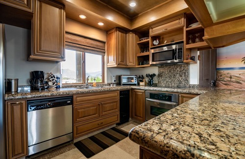 Cerritos Apartment | Classic and comfy upper condo at Sol Pacífico Cerritos