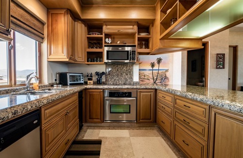 Cerritos Apartment | Classic and comfy upper condo at Sol Pacífico Cerritos