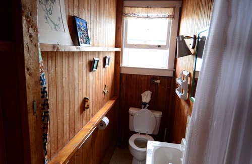 Ship Bottom House | Classic Beach Cottage - steps from the beach