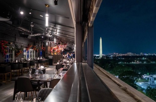 Downtown Washington D.C. Hotel | Classic Queen Bed | Hotel Washington | Near White House and National Mall