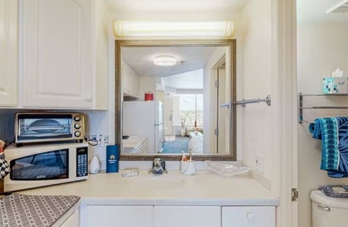 Ortona Park Apartment | Classy King studio w/full kitchen, many amenities, in a direct oceanfront resort