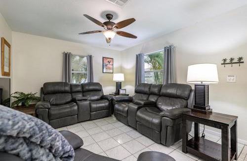 Tarpon Springs Apartment | Close to Clearwater Beach and Honeymoon Island!