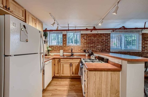City Park Apartment | Cloud by Modern Midstay/1Block to City Park #C15