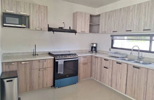 La Paz House | Comfort in Gated Community-Pool