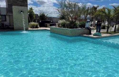 La Paz House | Comfort in Gated Community-Pool
