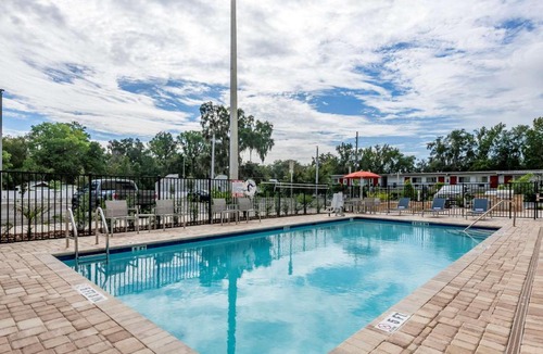 Gainesville Hotel | Comfort Suites Gainesville Near University