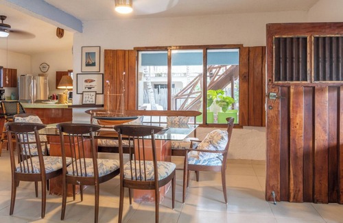 Sinanche House | Comfortable beds & a hot meal await you. Beach front. LasTunas - Telchac Pto.