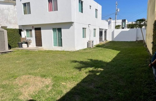 Ciudad Madero House | Comfortable family home close to the beach and with a large yard for your pet.