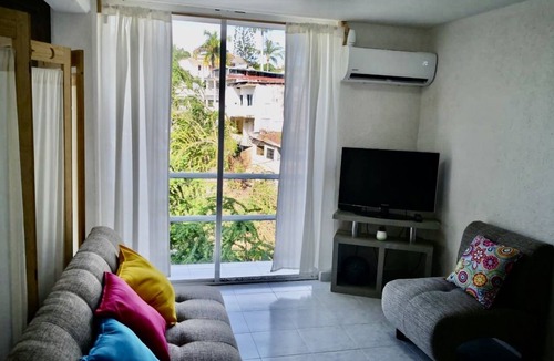 Las Playas Apartment | Comfortable apartment 5 min walk from the beach