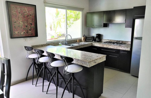 Gonzalo Guerrero Condo | Condo In Downtown of Playa del Carmen, four blocks to the 5th