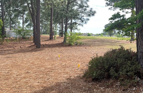 Southern Pines Condo | Condo on 9th Hole of Longleaf Golf Club - Up to 7 guests - Whirlpool Tub !