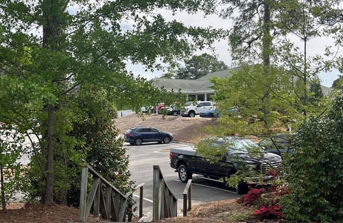 Southern Pines Condo | Condo on 9th Hole of Longleaf Golf Club - Up to 7 guests - Whirlpool Tub !