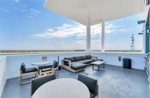 South Eola Apartment | Contemporary 2 bdrm 2 bath Downtown Orlando