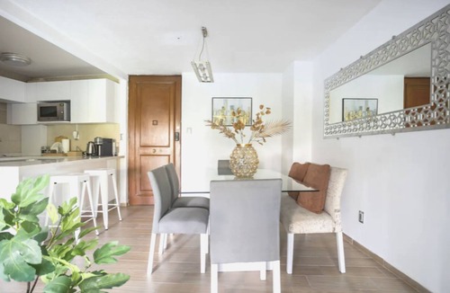 Colonia Cuauhtemoc Apartment | Contemporary 2BR Apartment Near Angel de la Independencia and Reforma avenue