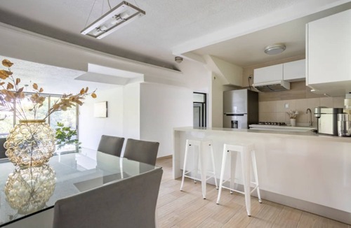 Colonia Cuauhtemoc Apartment | Contemporary 2BR Apartment Near Angel de la Independencia and Reforma avenue