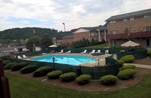 Princeton House | Convenient is an understatement! Closest to all the eateries, hotels & shopping!