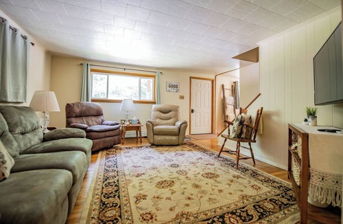 Benton House | Cornerstone Escape - Robin Vacation Rentals