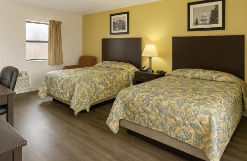 Franklin Hotel | Country Host Inn