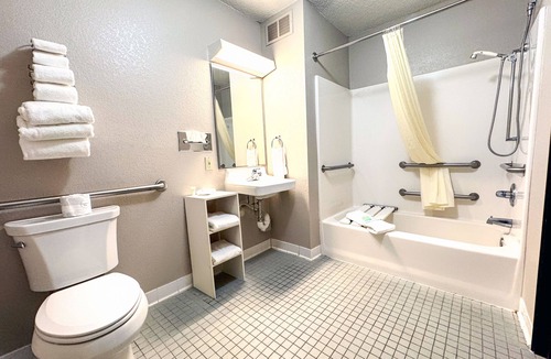 Preston Hotel | Country Trails Inn & Suites