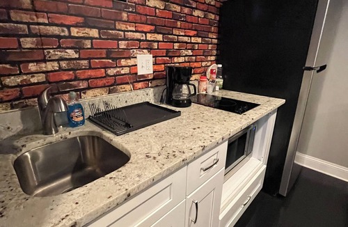 Washington Apartment | Cozy 1-bedroom studio in Washington DC with W/D