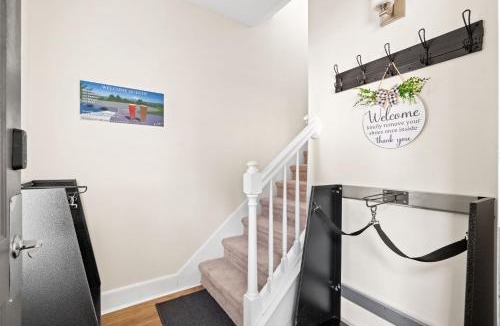 Red Hill House | Cozy 2BR Turnberry Villa Pool and Tennis