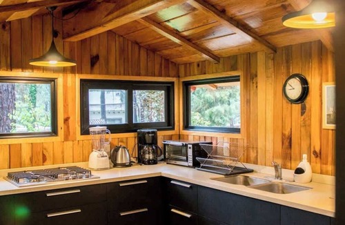 Avandaro House | Cozy Avandaro Cabin: Nature & Great Family Space