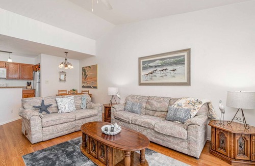 Ocean Side Village Condo | Cozy Beachside Hideaway