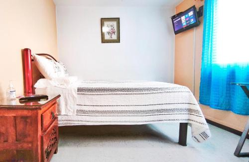 Venustiano Carranza House | Cozy bedroom at 5 min Mexico City Airport T1 & T2