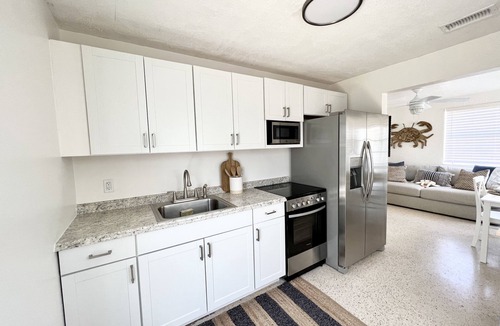 Ormond-by-the-Sea House | Cozy Crab House, Beachside, Walk to Beach & River, Coffee Bar & Fire Pit