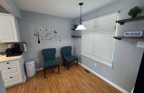 Marlton House | Cozy, modern charming 3-bedroom townhome close to Rt 73, Rt 70, I 95 and I 295