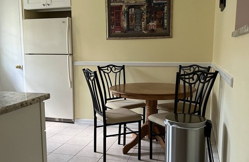 Ringwood Apartment | Cozy, quiet and modern duplex apartment in a perfect location!