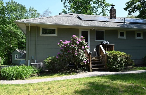 Ringwood Apartment | Cozy, quiet and modern duplex apartment in a perfect location!