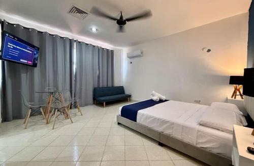 Colonia Campestre House | Cozy & Sunlit Apartment for 3 plus Pool