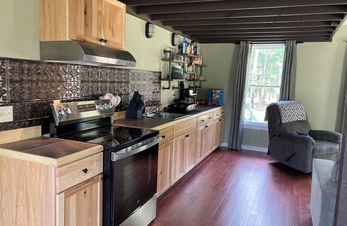 Granville Summit Apartment | Cozy Unique Loft unit located on Barclay Mountain Monroeton, Pa.