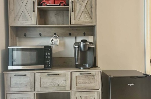 Burlington House | D's Creekside NorthCarolinaHome Apartment A