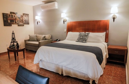 Piedras Negras Hotel | Days Inn by Wyndham Piedras Negras