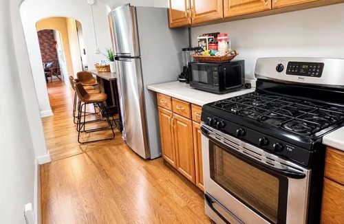 Randle Highlands Condo | DC Group Stay Family Friendly Retreat near Capitol Hill