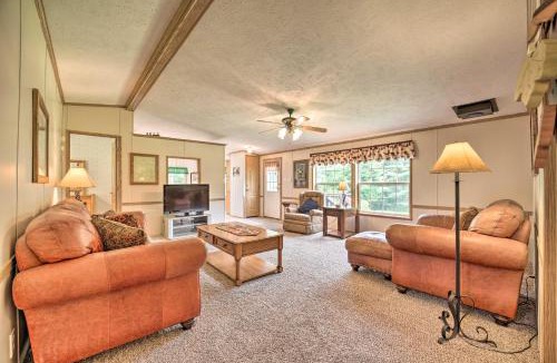 Benezette House | Deck, Fire Pit & Yard: Mountain Escape!