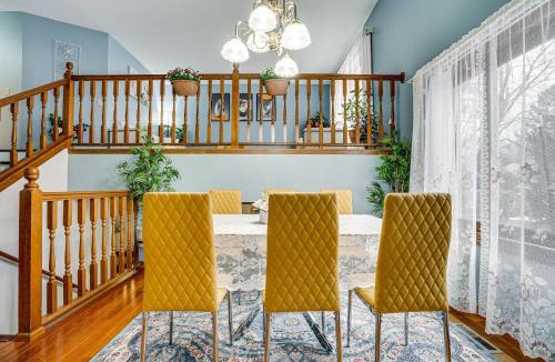 Maplewood House | Deck & Outdoor Dining! Spacious St Paul Getaway