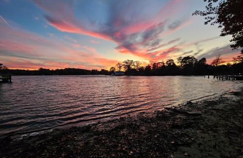Irvington House | Deep Water Dock & Private Beach! Irvington Home