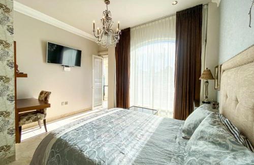 Leon Apartment | Del Moral Apartments