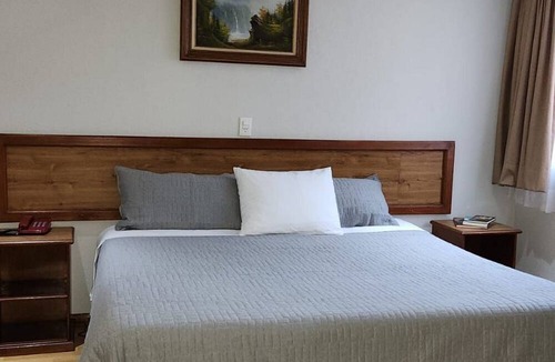 Toluca City-Centre House | Deluxe King size Bedroom