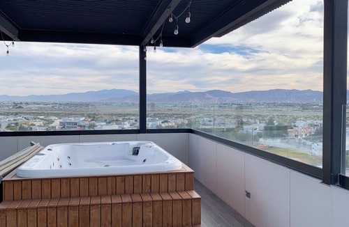 Torreon Apartment | Departamento de Lujo, con Jacuzzi Común. En Zona Dorada